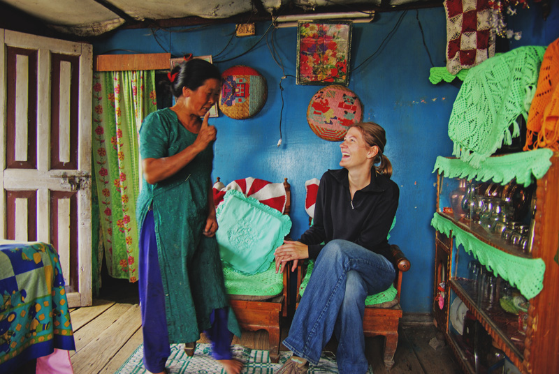 Im Haus einer Teepflückerin in Darjeeling (c) emmenreiter.de